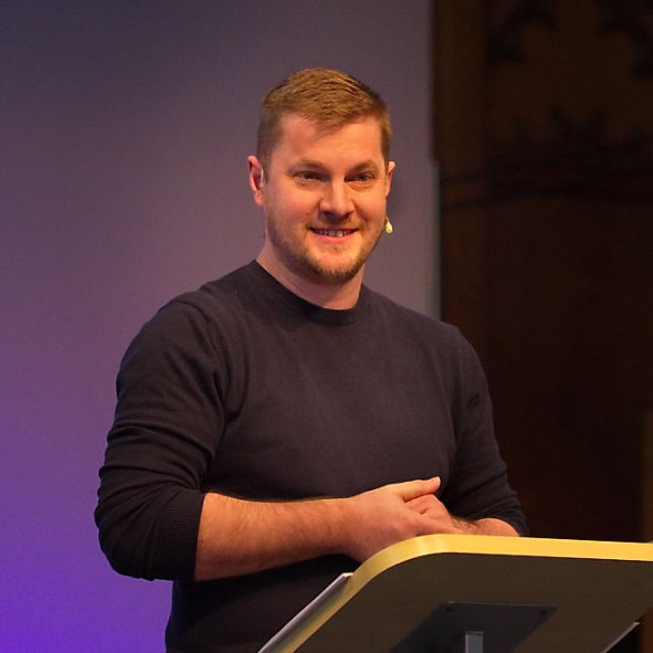 Simon Clay - welcome photo for