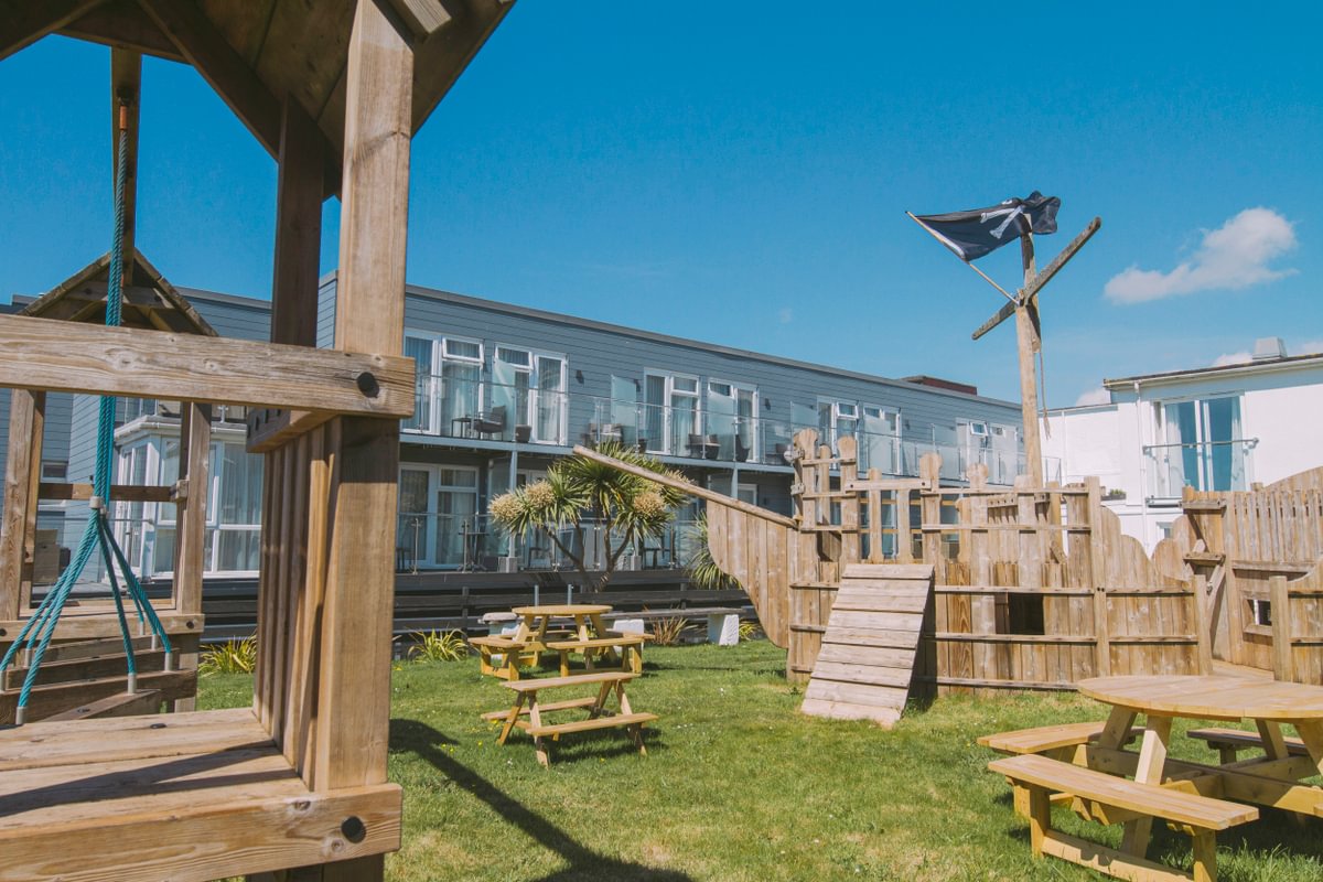 Outdoor Play Area - ESP-4 - Me